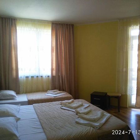 Central Plaza Apartment Pantai Sunny Bagian luar foto