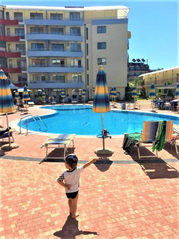 Central Plaza Apartment Pantai Sunny Bagian luar foto