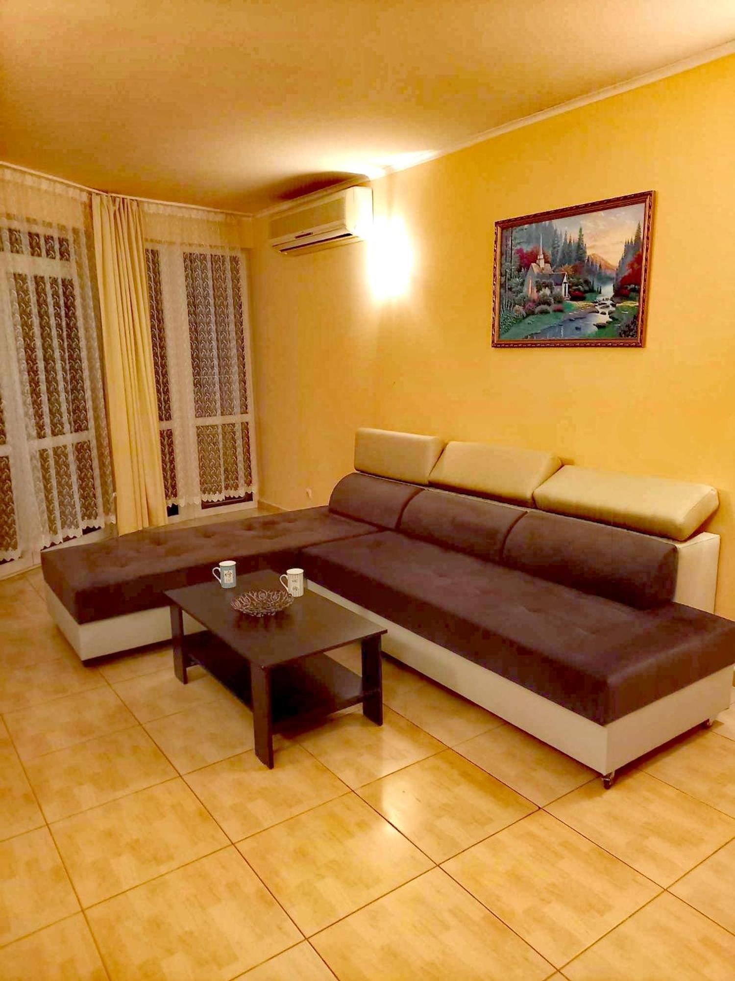 Central Plaza Apartment Pantai Sunny Bagian luar foto